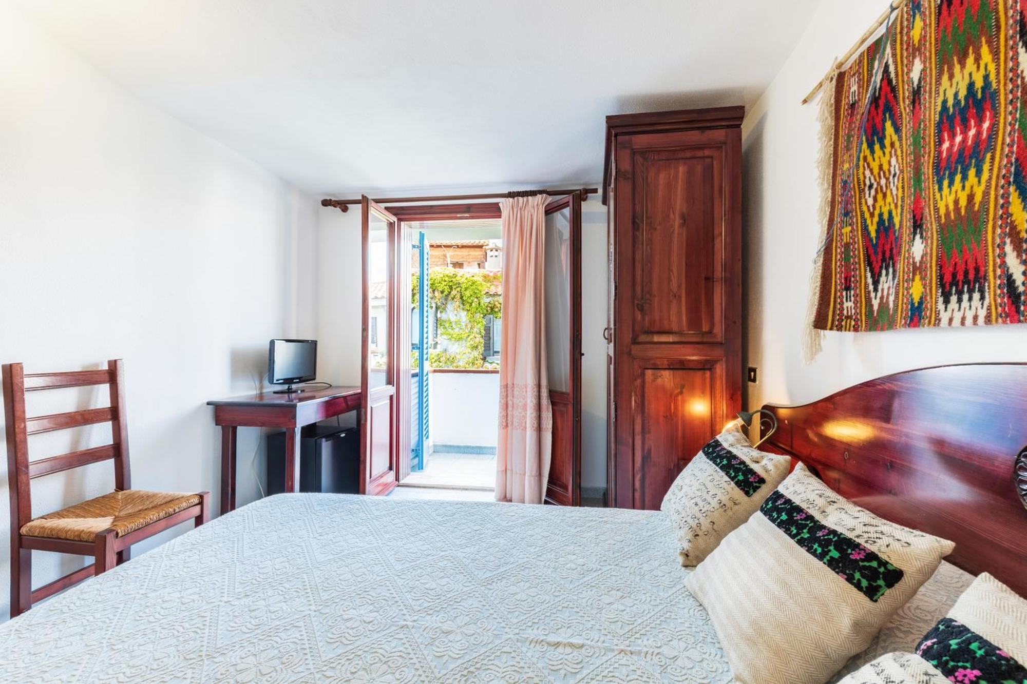 Hotel S'Ortale Con Parcheggio Interno E Ristorante All'Aperto Orosei Cameră foto